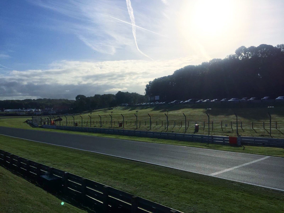 Morning from a cold, sunny <a href="/Brands_Hatch/">Brands Hatch</a> Let's go racing!! #BTCC