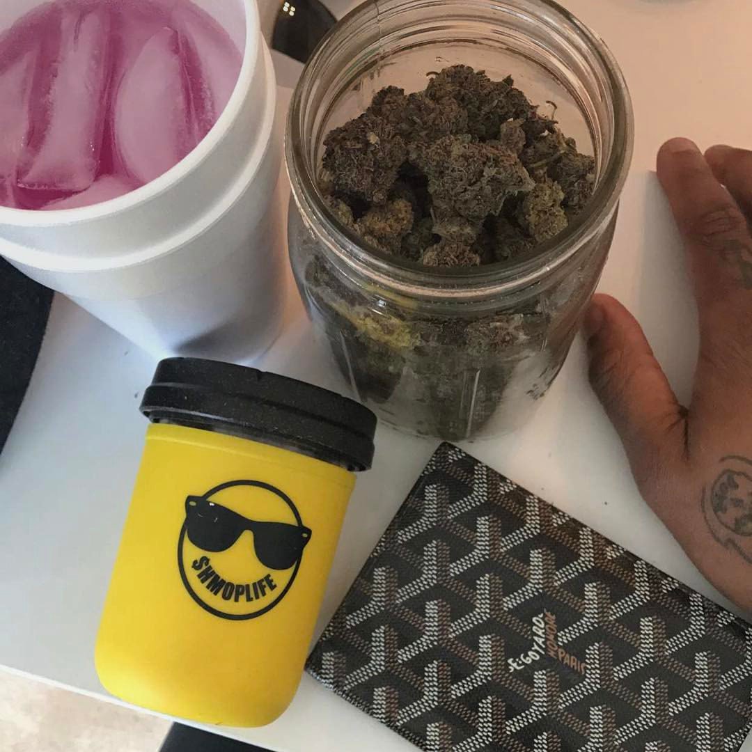 weeddoc420's tweet photo. sup my niggas? gas on deck ⛽dm me. for menu or wickr weeddoc420 https://t.co/eTA12QcVQw