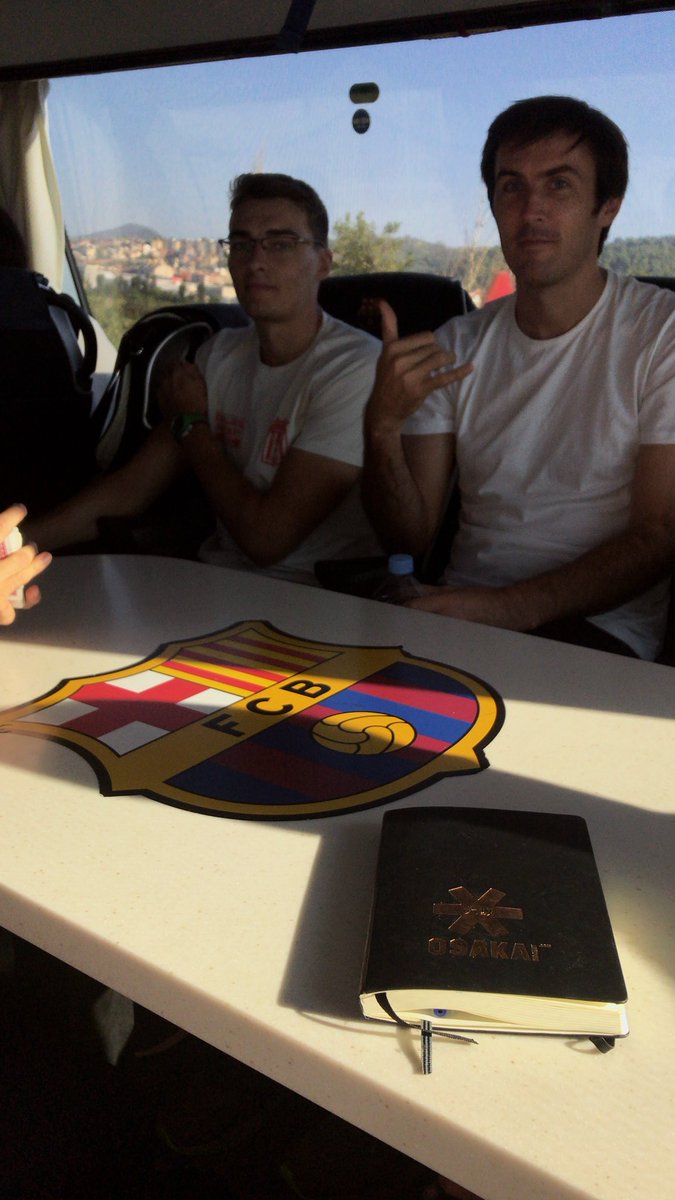 bossiepro's tweet photo. On route to Santander with the team! 🏑🚌 #FCBarcelona #yaniv  @FernandaL https://t.co/9U58gY5upX