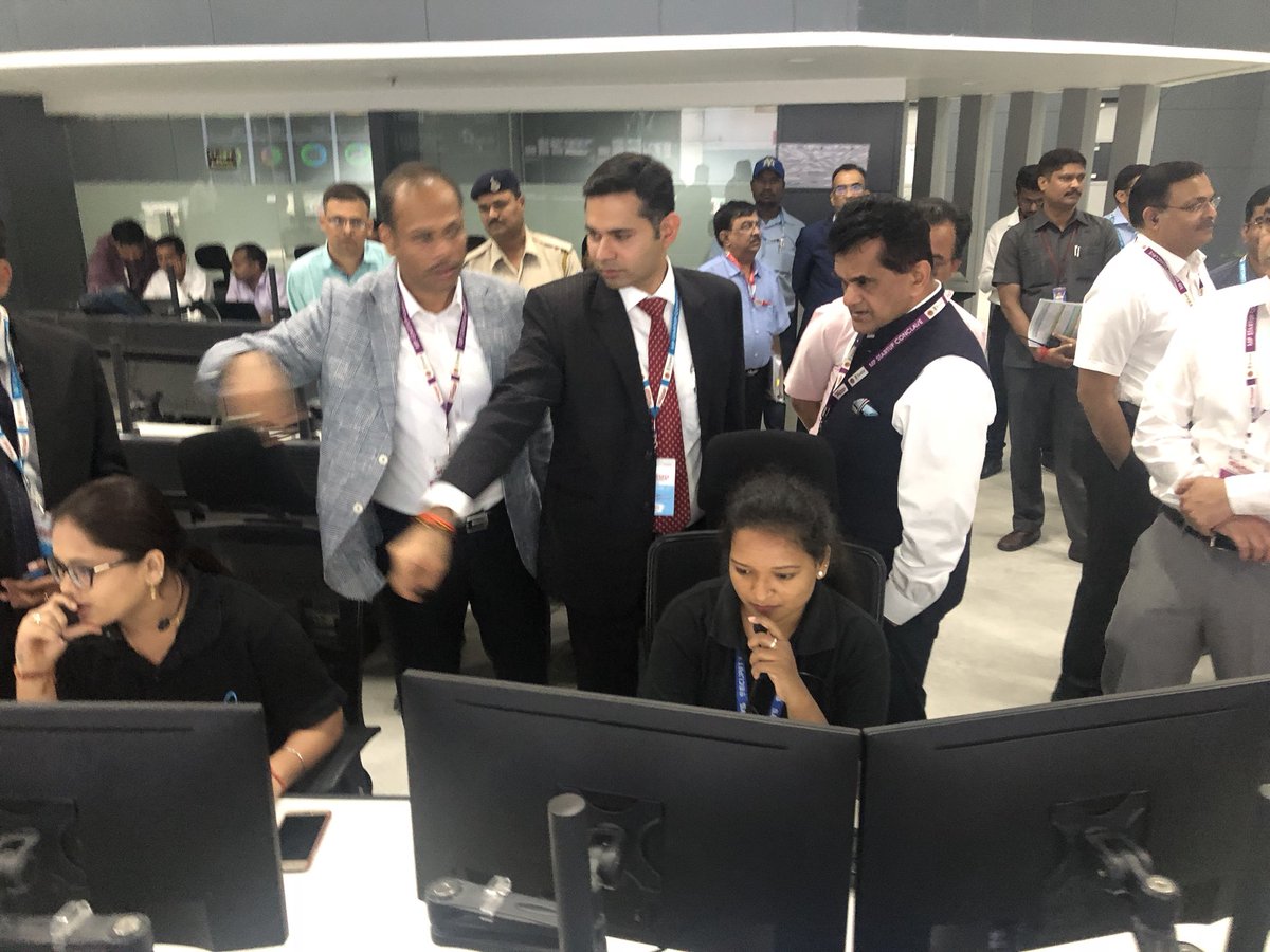 amitabhk87's tweet photo. Visited the Integrated command &amp; Control centre in Bhopal Smart City today. Vast no of public services have been linked to this. Amazing to see how use of technology in Smart city projects is bringing efficiency &amp; changing lives of citizens in India. Gr8 work done by MP Govt ! https://t.co/iU9fho7I9P