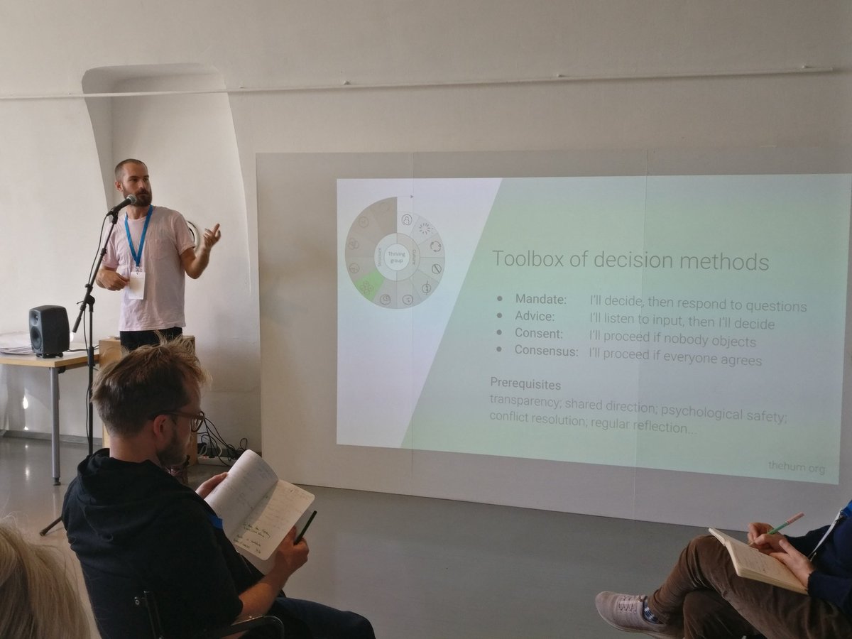 mikaelseppala's tweet photo. Different types of methods for making #decisions. #socialtools2018 https://t.co/aTqmZ9mMk8