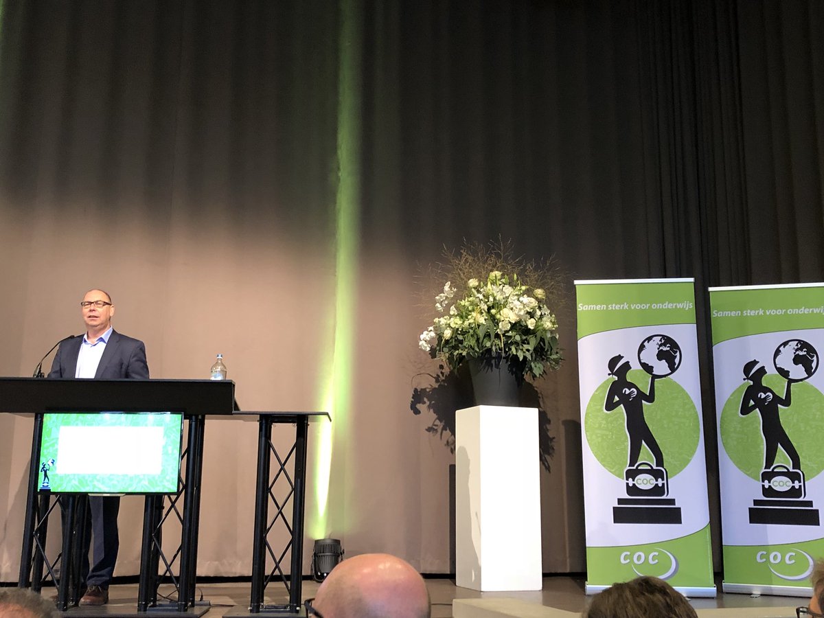 pxlcoc's tweet photo. @AcvMleemans spreekt over de expertise in Vlaamse #Onderwijs #coc18 #coccongres Geef ons beroep terug! @COConderwijs @HogeschoolPXL @COC_onderwijs https://t.co/65DxqB0zRS