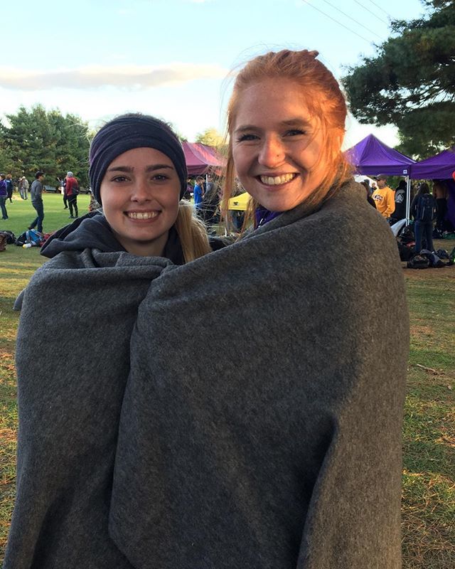 unwcctf's tweet photo. Post race smiles and blankets to warm up after a brisk afternoon 6K XC race for the unweagles. #speedyeagles #seasonbest #fallraces https://t.co/NSkUdxTsbX https://t.co/G7MfRWfT4U