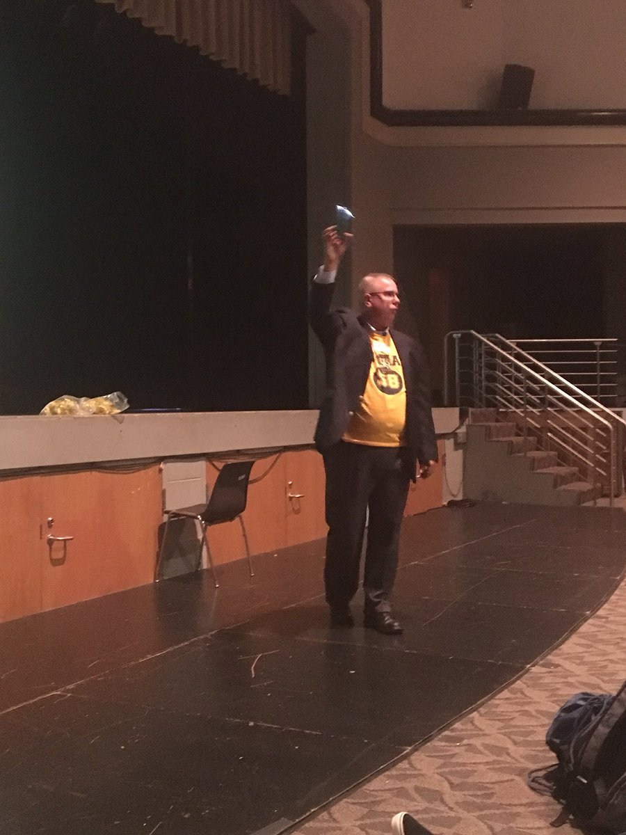 WayneEaglesFB's tweet photo. Thank you Sheriff Barry Virts for coming to speak to all our fall athletes about making healthy choices. Also for being our Honory Captain at our Game tonight. @SheriffVirts @WCSD_Athletics @WayneCoSheriff #OneTeamOneFight #HealthyChoices #Program58 #SaveALife https://t.co/x2tGkqYAmx