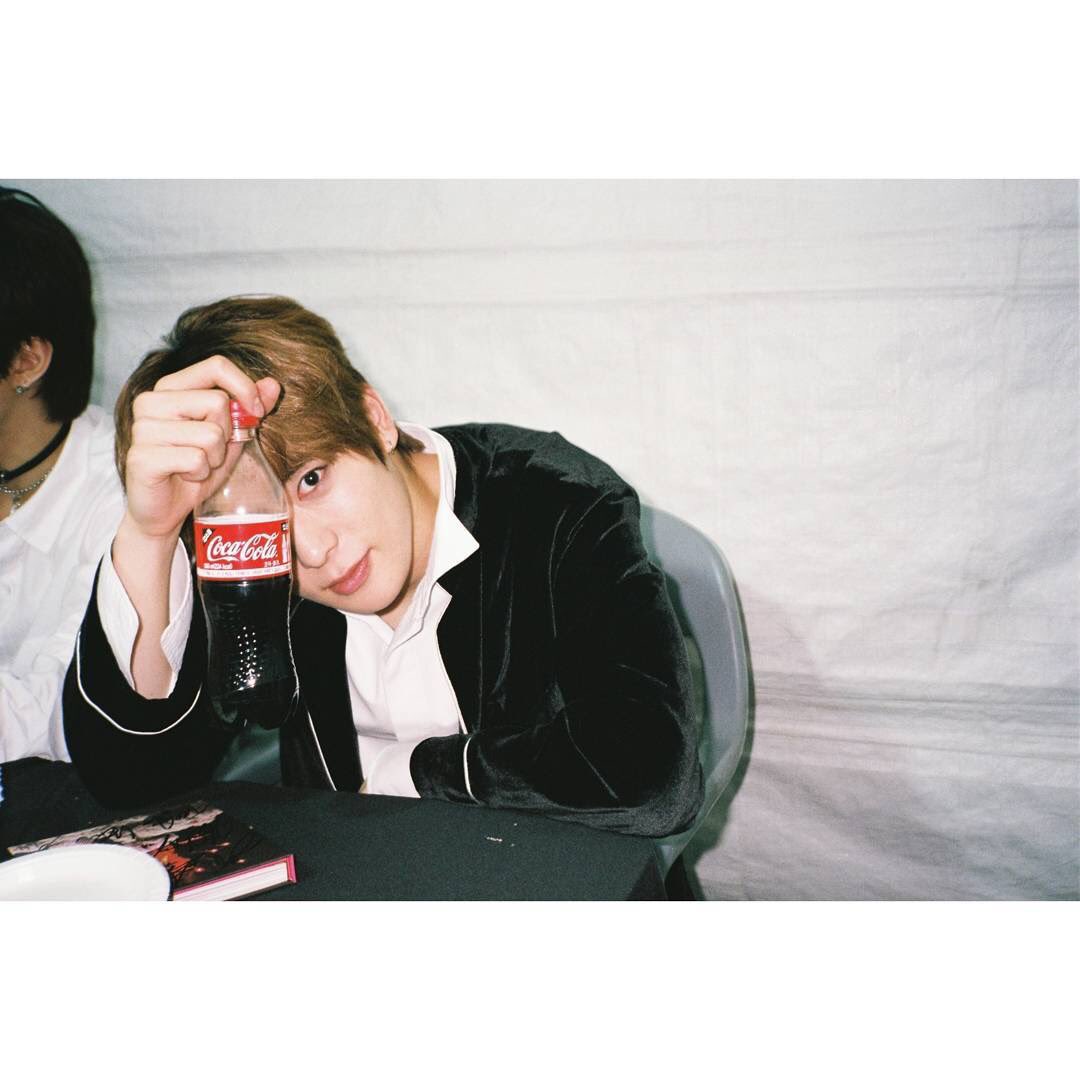 : (Maybe) Fuji Quicksnap Disposable Camera: Fuji Superia Xtra 200I was thinking this could be taken by staff’s contax or disposable cam but anyway like I’ve already explained before—fuji’s films result always green contrast and a bit of red tint #NCT카메라  #NCTOGRAPHY