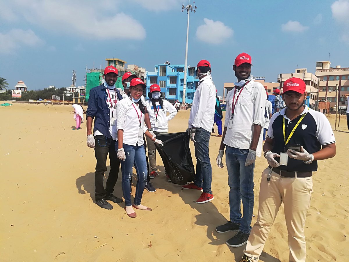 RajatKPati's tweet photo. The enthusiasm of @techmahindracsr women associates are tremendous throughout the #PuriSeaBeachCleaning #SwachataAbhiyan drive. #WomenEmpowerment #TheTechMWay #RiseForGood @loveleenkacker @C_P_Gurnani @anandmahindra @tech_mahindra @TechM_BBSR_LC @CMO_Odisha @eodishaorg https://t.co/bDaOcsU3tL