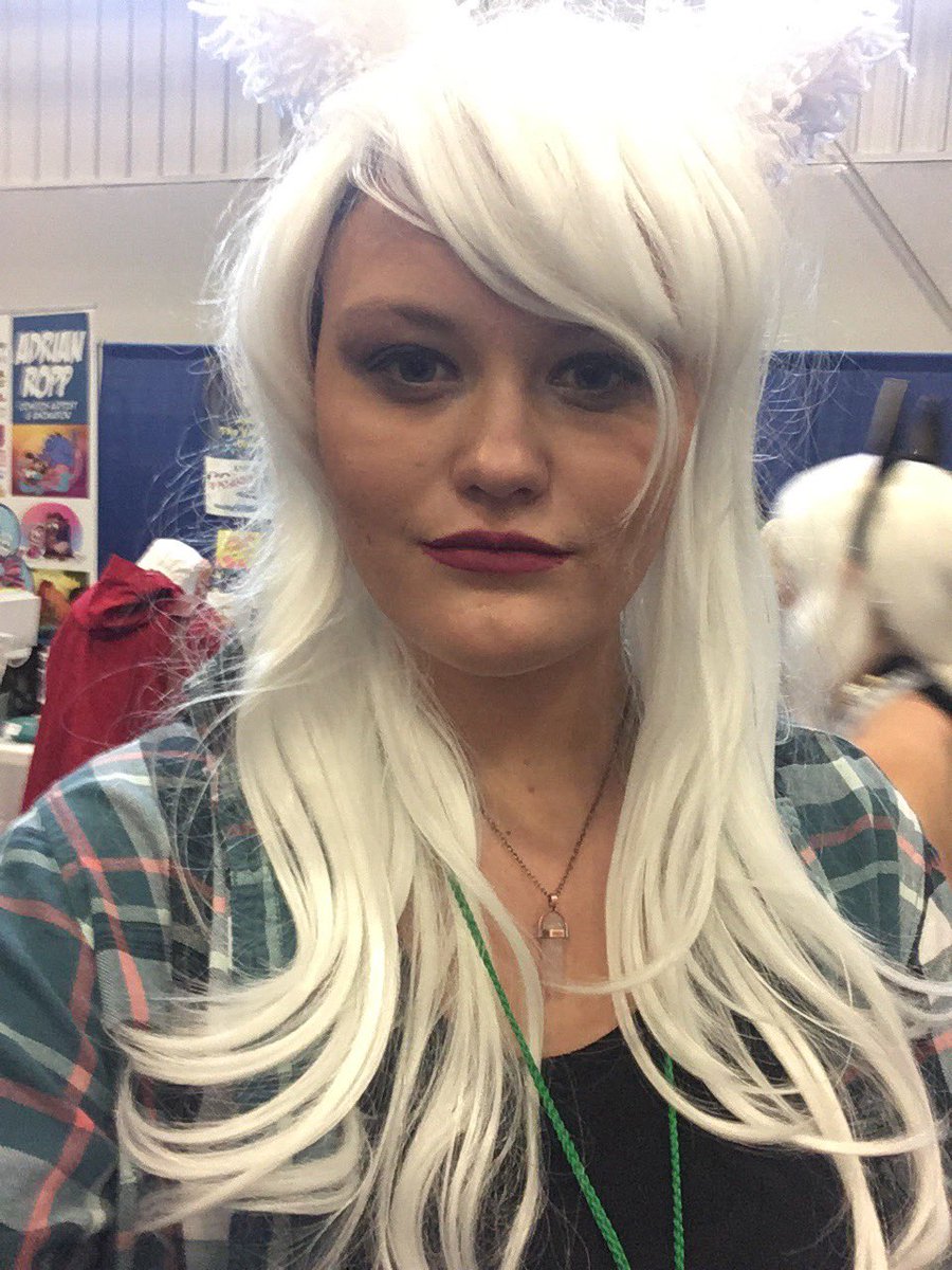 adayladoorwalt's tweet photo. Hey @vanillecrescent Did I do a good Nikki at #SnakeRiverFandomCon https://t.co/cOB6xOG81Q