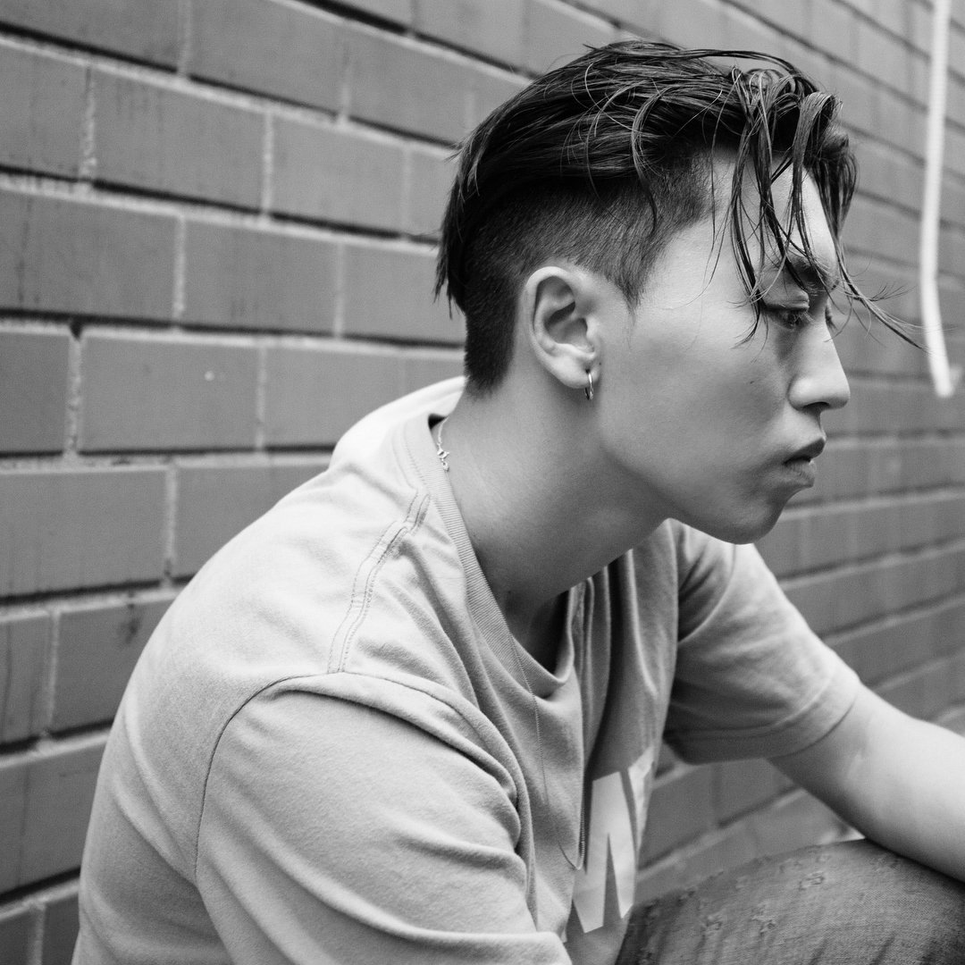 theseoulstory's tweet image. [#DPRLiveinJKT] Look at these artsy photos of DPR Live 😍 Are you ready for him to make your hearts flutter, Indonesian fans? Then go grab your tickets now!

More info: theseoulstory.com/upcoming-event…

Brought to you by: @heykohai