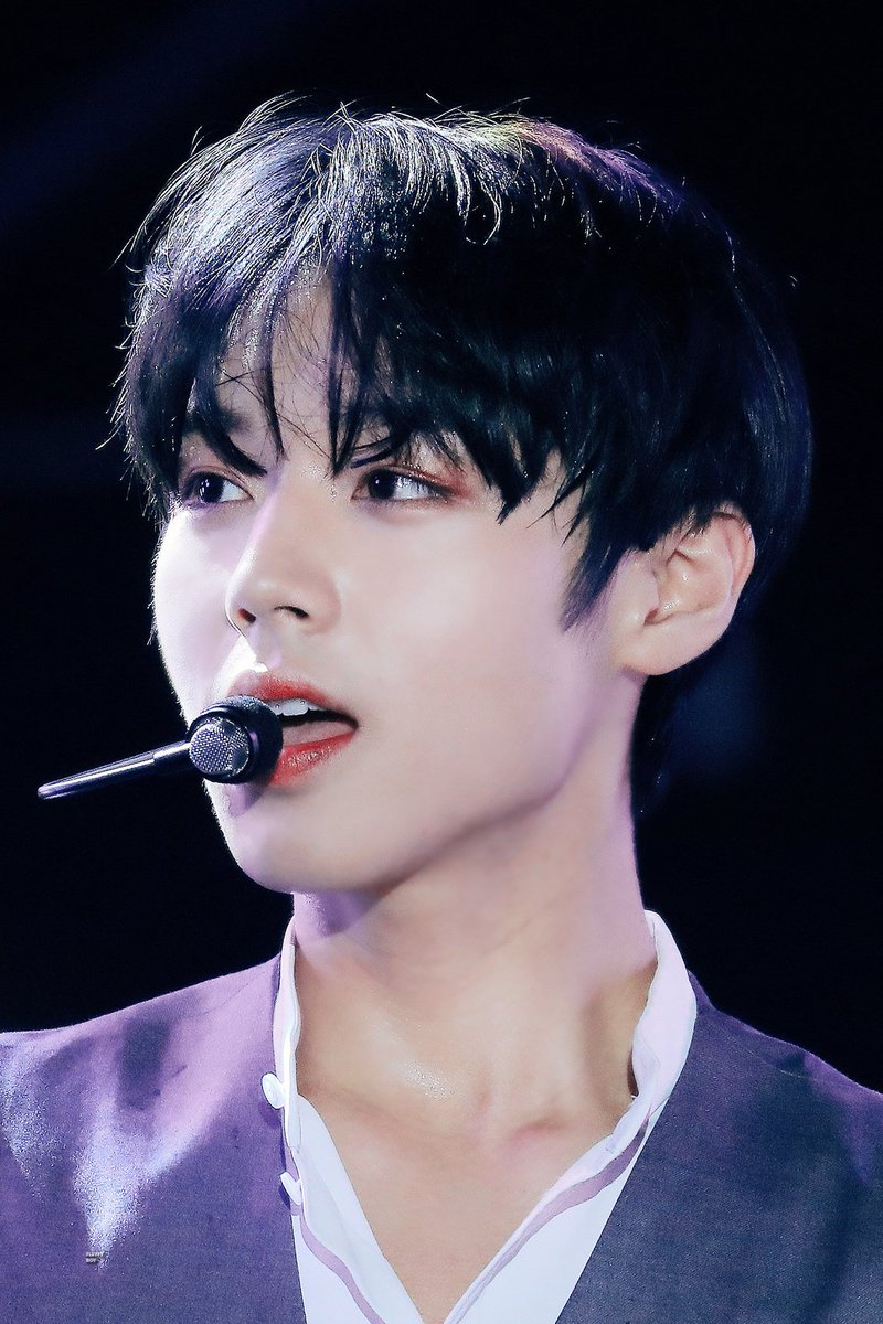 asdf06383's tweet photo. 이렇게 예쁜 애를 두고 국힙(.....)을 파고있다니 https://t.co/8oZaJ9pOnh