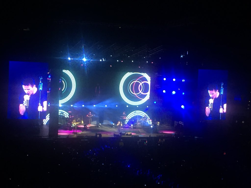jazamra's tweet photo. #EnciendeMovistarArena https://t.co/gvMUlaMTu1