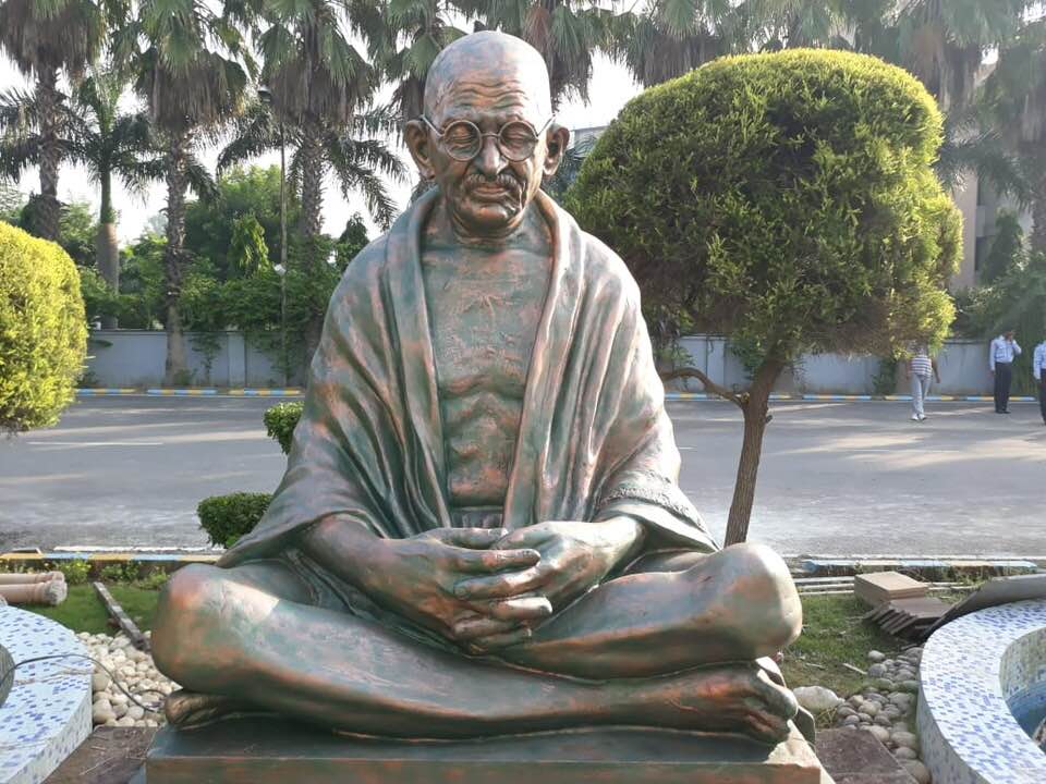 BIMTECHNoida's tweet photo. #BIMTECHFoundationDay #30YearsofExcellence
To commemorate 150th Birth Anniversary of Bapu, BIMTECH is going to unveil a statue of him in the campus on October 2, 2018. It has been made by the famous sculptor from Bhubaneswar, Padma Shri Sudarshan Sahu. 

All are cordially invited https://t.co/OQpuPhk8lS