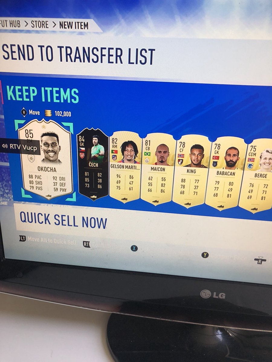 FUTRetailer23's tweet photo. @TwoSyncOfficial @MattHDGamer @aa9skillz I did a no reaction pack and got this.. https://t.co/RmciZVQP0h