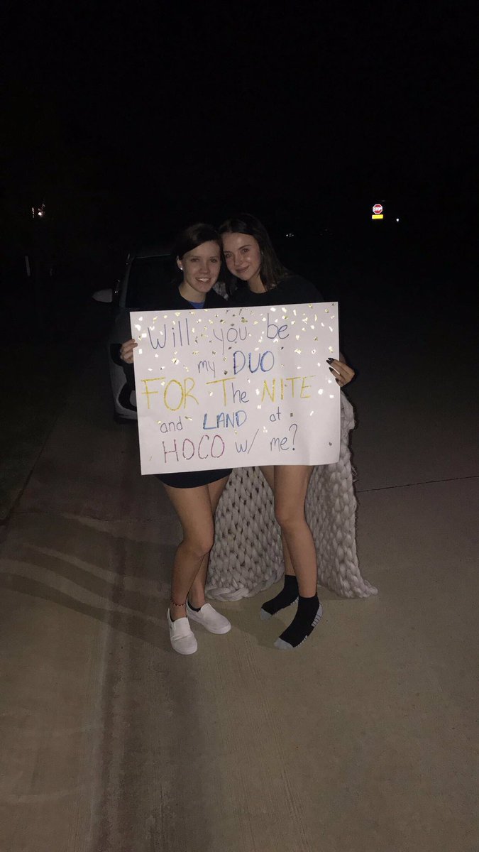 FaithNiemuth's tweet photo. just a disclaimer...this is just a friend thing. you have no idea how many people asked if i was gay....oh btw i said yes @sydforinger https://t.co/bpoLy5dG7Z