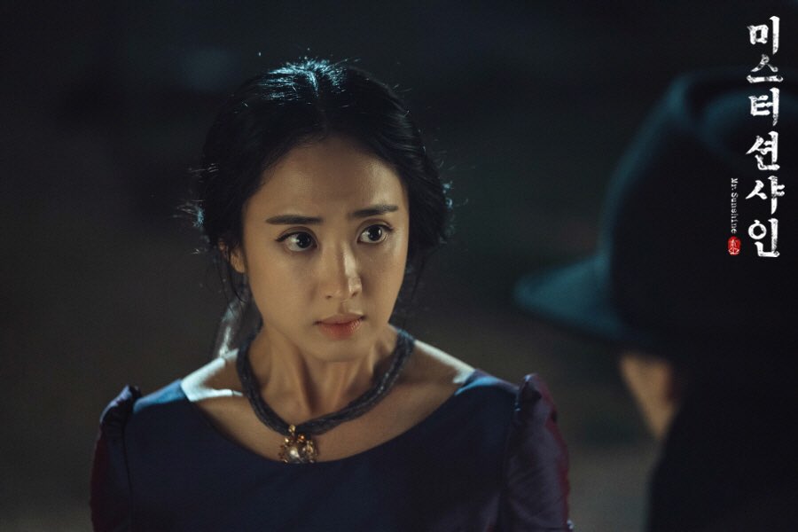 CJnDrama's tweet photo. 지난 주 글로리 호텔 폭파 작전💣
애신-히나는 어떤 대화를 나눴을까요?🙄
tvN 드라마(Drama) #미스터션샤인 오늘 밤 9시 방송 🕘 https://t.co/PrAFj4CXoS