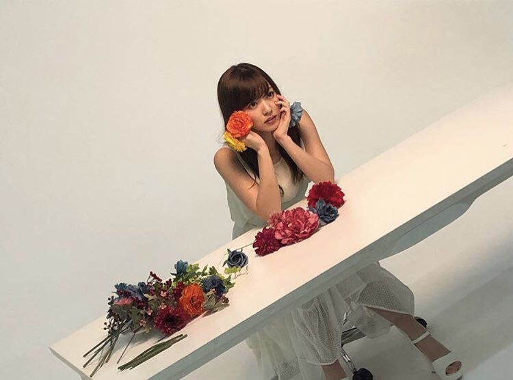suzukiairi_news's tweet photo. Airi with SCANDAL #cddata https://t.co/bta9mQZpXi