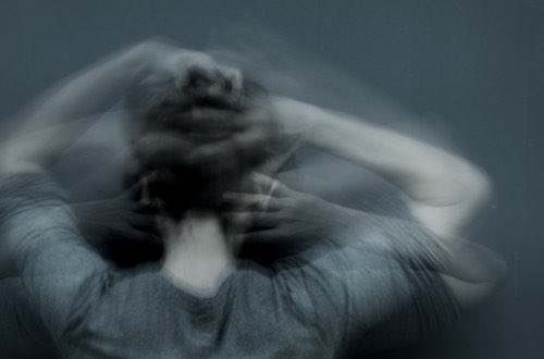 Головокружение картинки. Состояние в котором у человека есть. Состояния человека кома сопор. Летаргический сон кратко. Человек в стрессе.