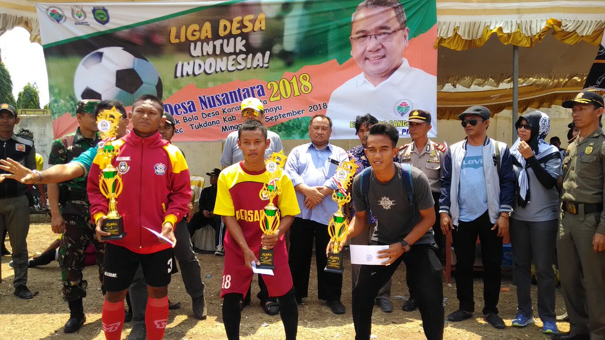 kotaindramayu's tweet photo. RT @jamanluthy: Selamat utk Bongas Raya FC sbg Juara 1 Liga Desa Nusantara Reg Indramayu 2018 https://t.co/x4eU8kqGp7 #kabarIMY
