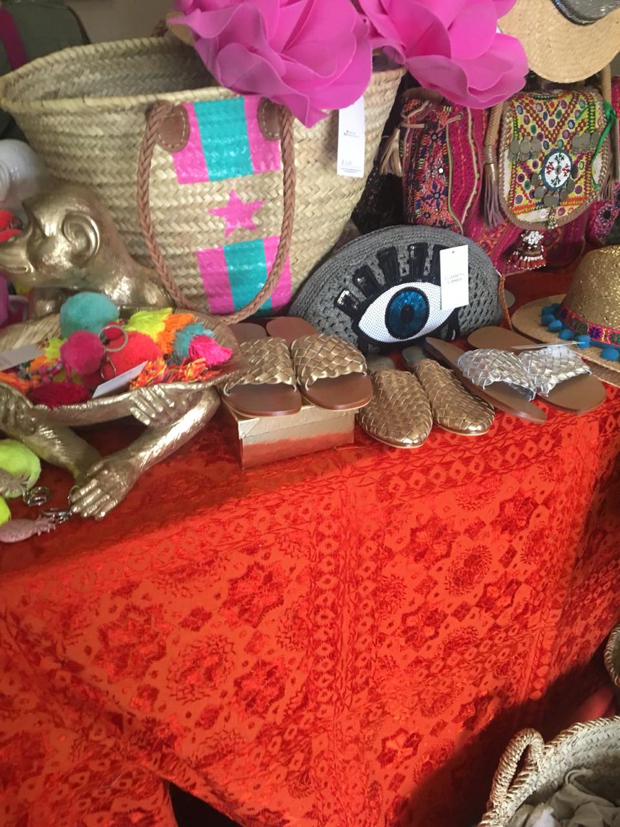getitjhbnorth's tweet photo. Saturday's are for shopping! We are heading over to the #SpringPopUp now on until 16h00 today at the Gardenia Boutique Hotel PS - keep an eye out for some of these amazing items heading in to our Nov Mag! :) https://t.co/KKiphNR528