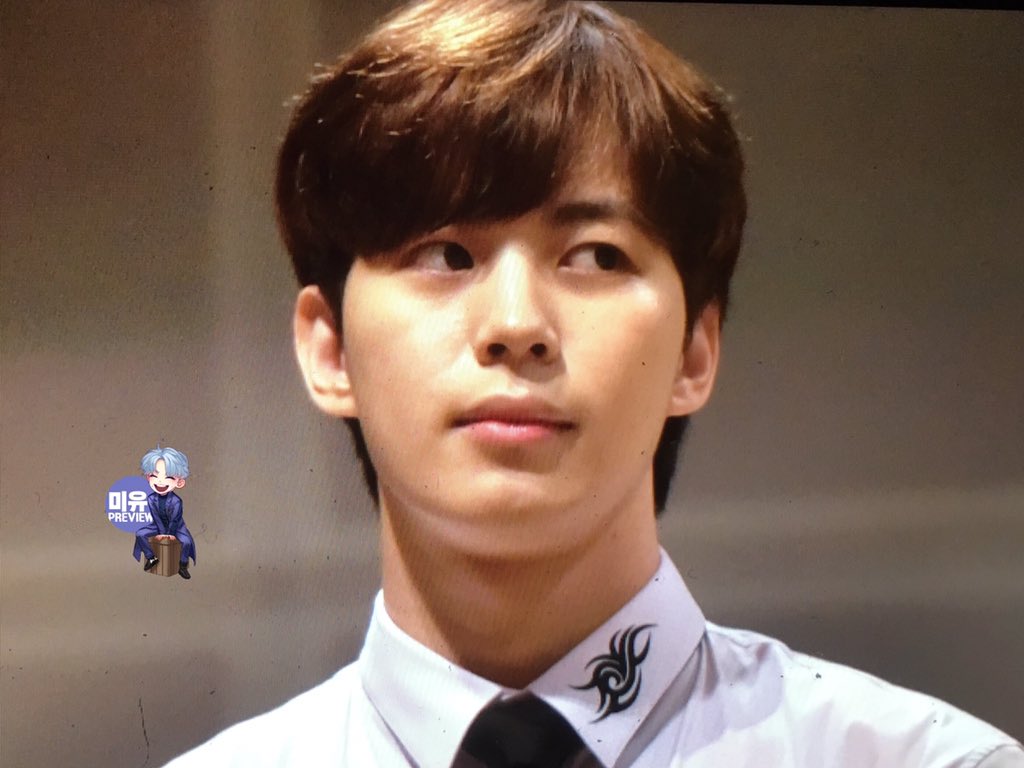 yumi_vvx's tweet photo. 180929 도쿄 하이터치 이벤트 #VIXX #빅스 #hongbin #홍빈 #HAPPYKONGDAY  @RedBeans93 
9월 29일 홍빈짱🎂 
HAPPY BIRTHDAY💝 https://t.co/VrKnx3tPoM