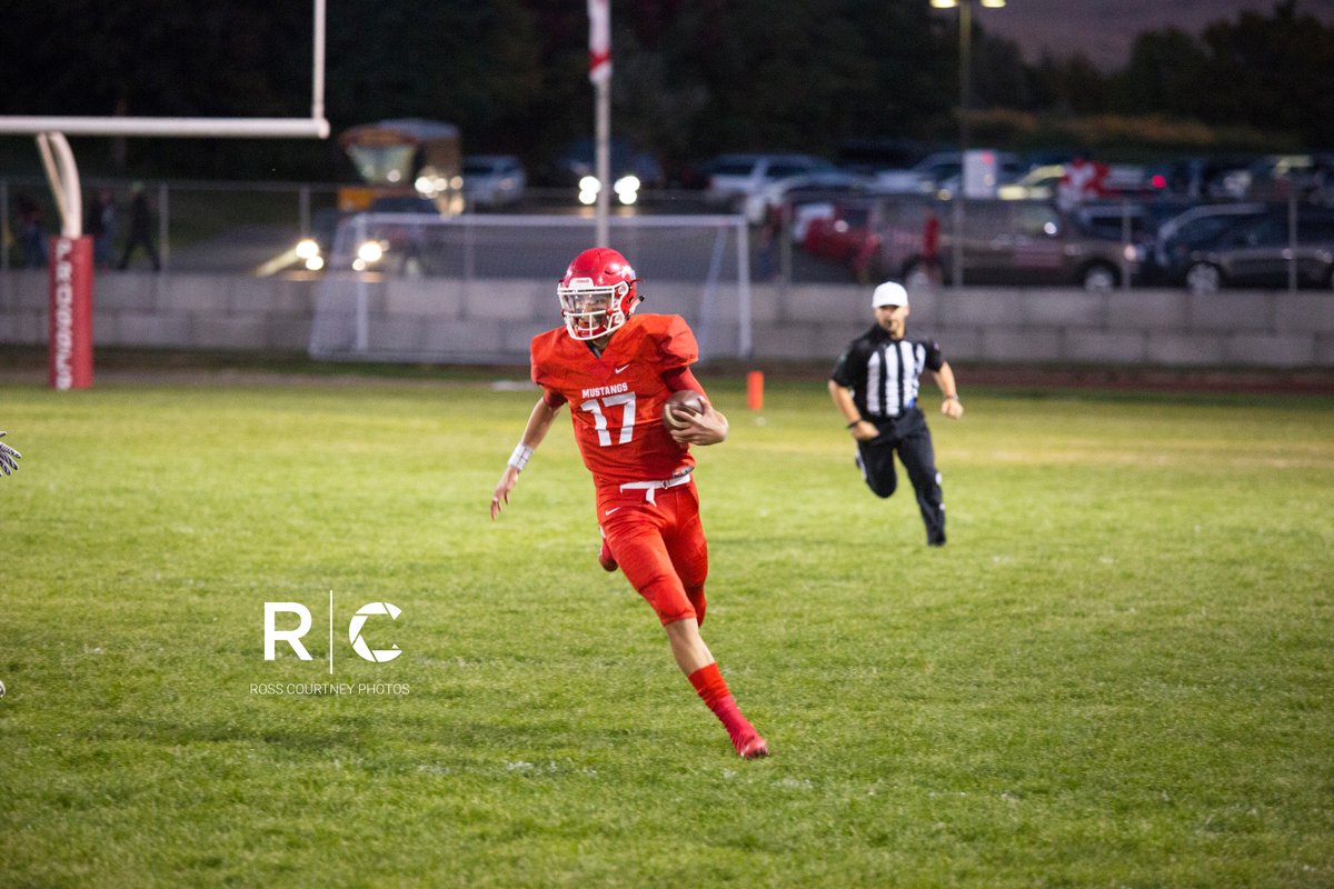 RossCourtneyPix's tweet photo. Images from the Prosser football homecoming victory over Grandview are up in the gallery. https://t.co/khUJ7Q3535 https://t.co/eqnNhBHtk2