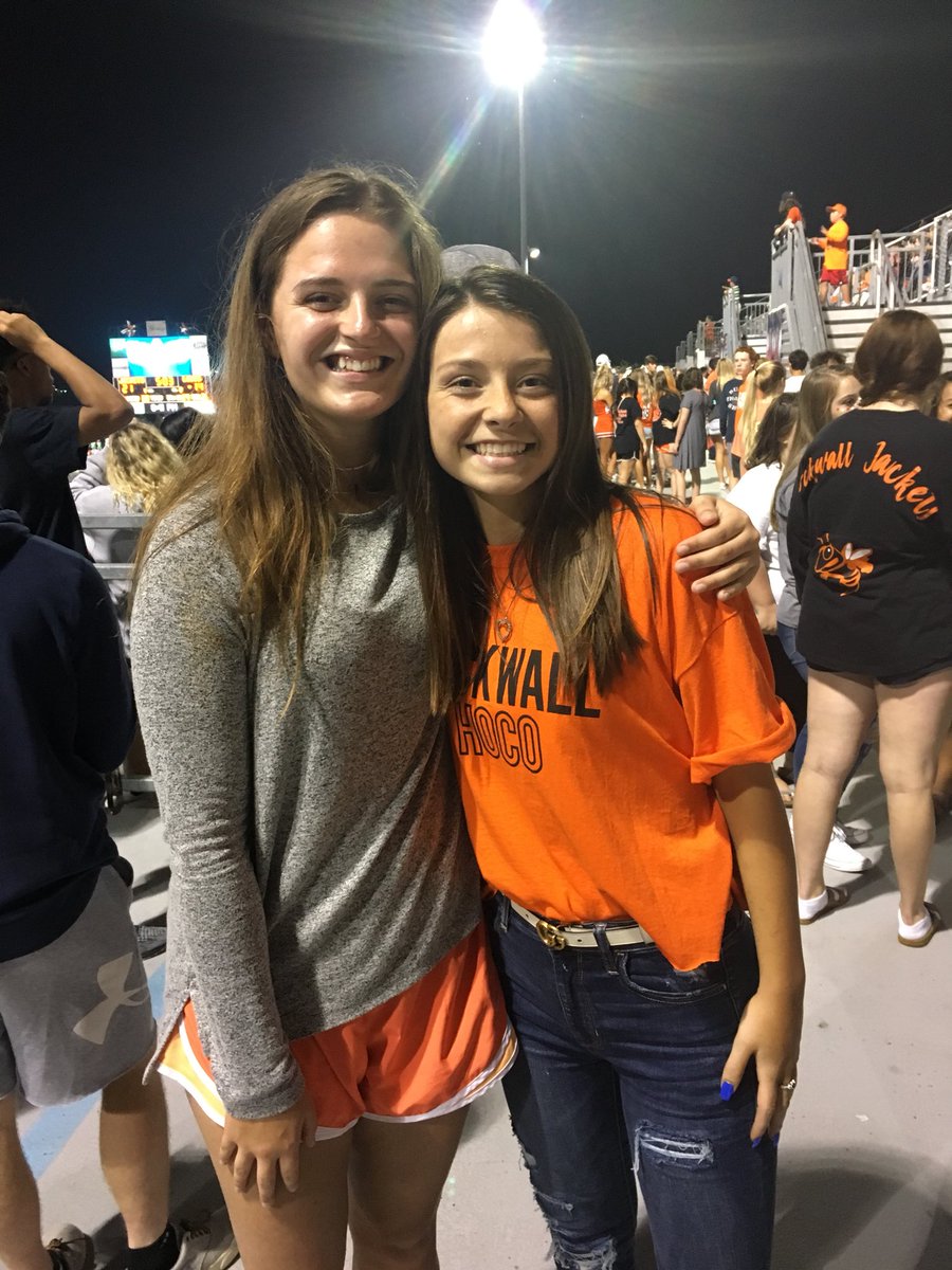 macy_mccartney's tweet photo. happy birthday one hour late to the second most competitive person i know! i love you mikki❣️ #7minute #yessir #theyaresigningthecard #lilsis https://t.co/NcKq0Ana1O