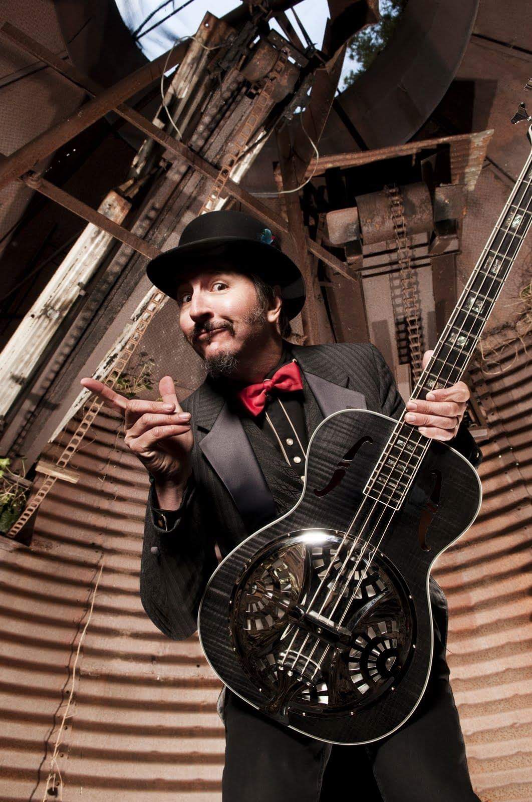 Les Claypool (Leslie Edward Claypool / Primus)
Birth 1963.2.29 ~
Happy Birthday
 