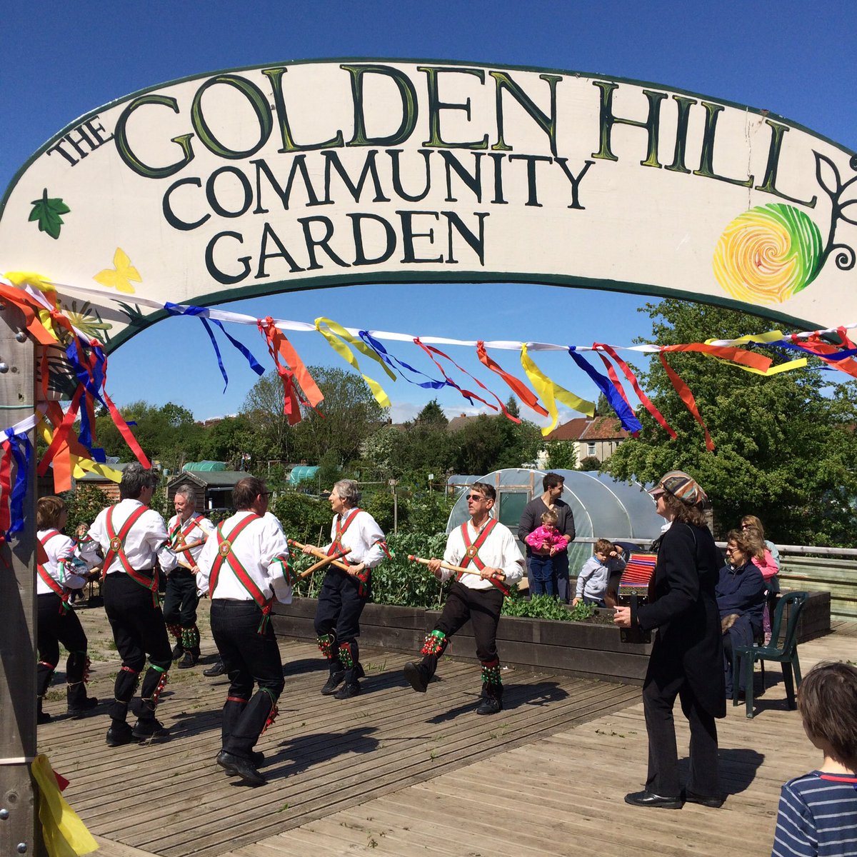 It’s our HARVEST FAIR today 1-4pm.
Traditional fair, fun and festivities for all the family. 
Music, children's activities, pizza, cake and much more. 
See you there! 
🌼🌽🥦🍅 ☀️🌻🥕