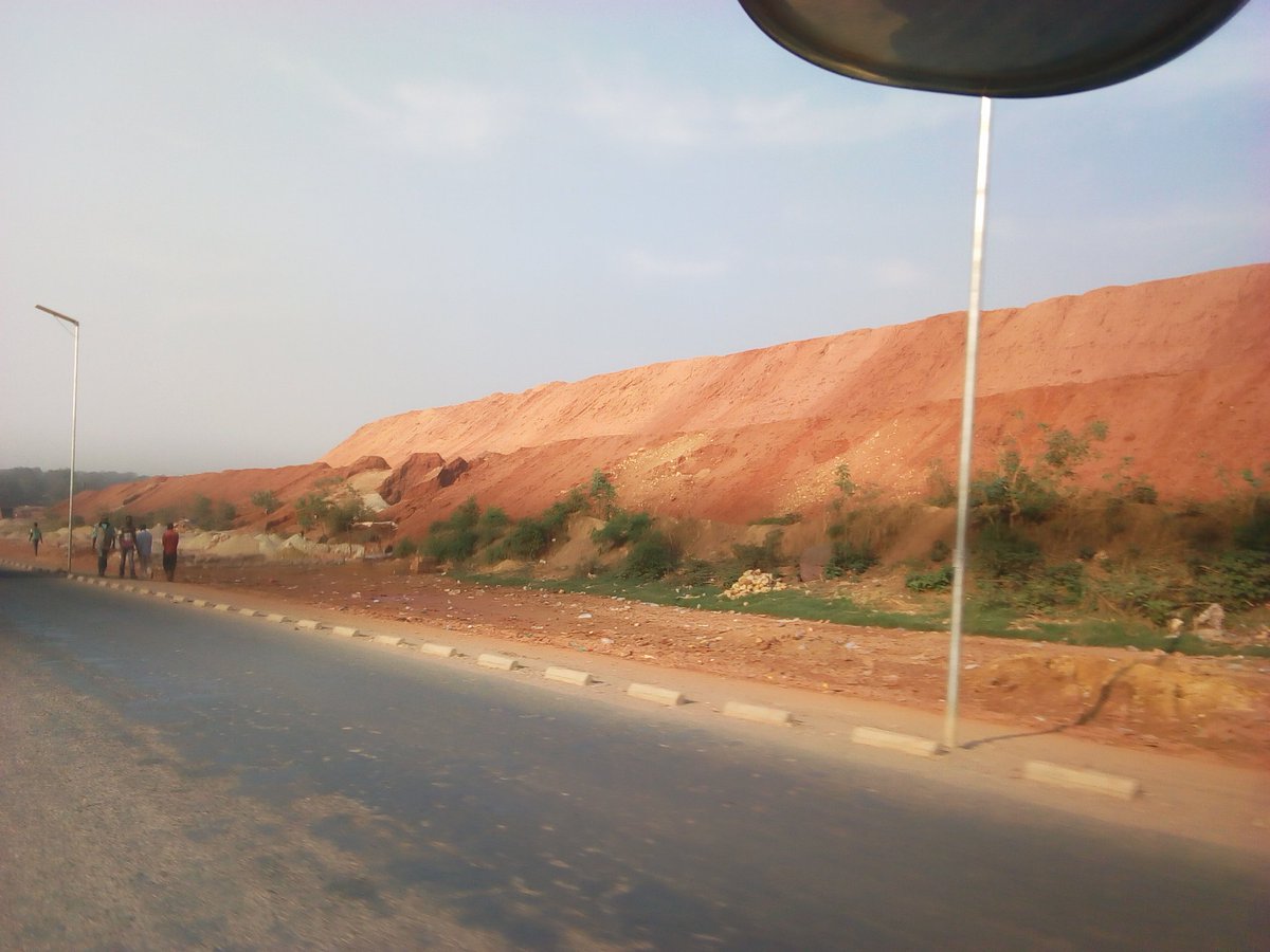anzuwbusiness's tweet photo. #Lualaba: troisième et dernier jour de la semaine internationale du #tourisme. Visite dans trois sites: Mine de #Ruwe (mutoshi) à ciel ouvert, Mine souterraine de #Kamoto &
mine moderne de #SICOMINES. https://t.co/kFFCnnv1cP