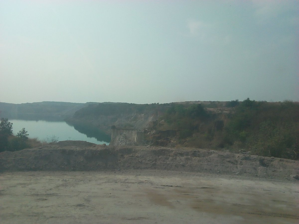anzuwbusiness's tweet photo. #Lualaba: troisième et dernier jour de la semaine internationale du #tourisme. Visite dans trois sites: Mine de #Ruwe (mutoshi) à ciel ouvert, Mine souterraine de #Kamoto &
mine moderne de #SICOMINES. https://t.co/kFFCnnv1cP