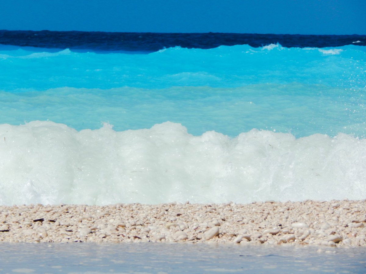 #mirtosbeach #kefalonia #blue #ionionsea #medeterrainiansea #beautiful #nature #timjdyerphotography