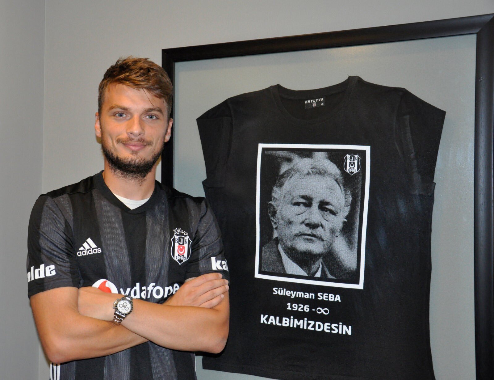 Happy 27th birthday to Adem Ljajic! Have a good one  