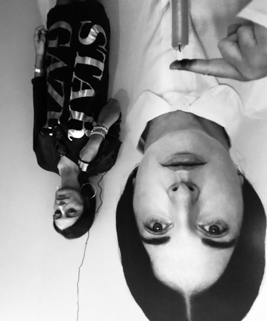 Sandranatuno80's tweet photo. "Quello che stai facendo non è importante. Ciò che è veramente importante è lo stato mentale con cui lo fai" #marinaabramovic #firenze2018 https://t.co/2jgszUOq27