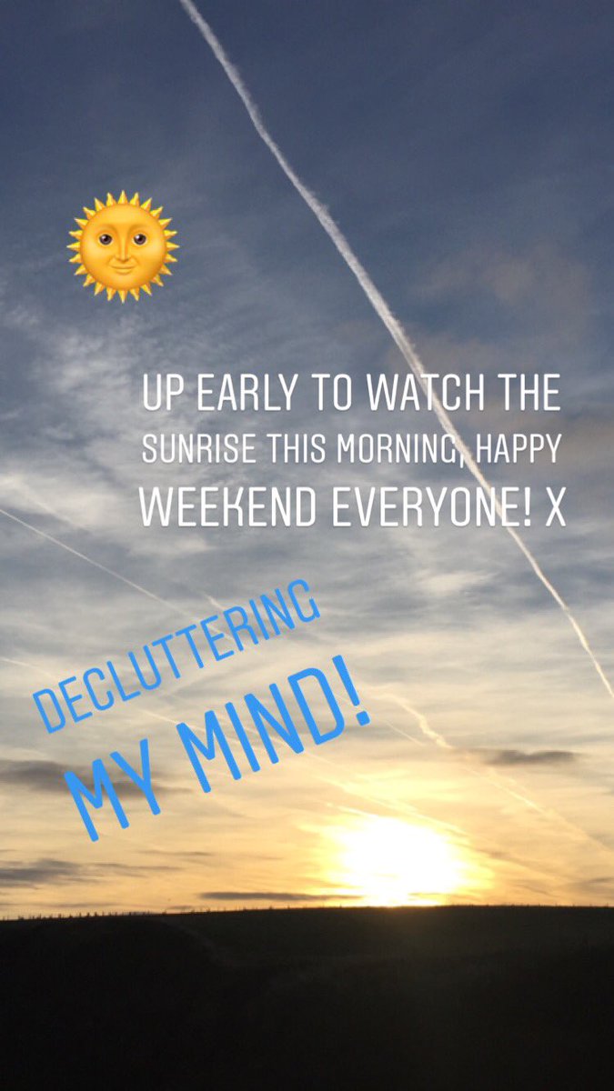 cluttertherapy0's tweet photo. Happy #weekend! Time to #breathe and be! Make time to stop if you can? It’s so important! Early start today to fit in a sunrise. #decluttering my mind! #cluttertherapy @apdouk https://t.co/oEJm2eelvK