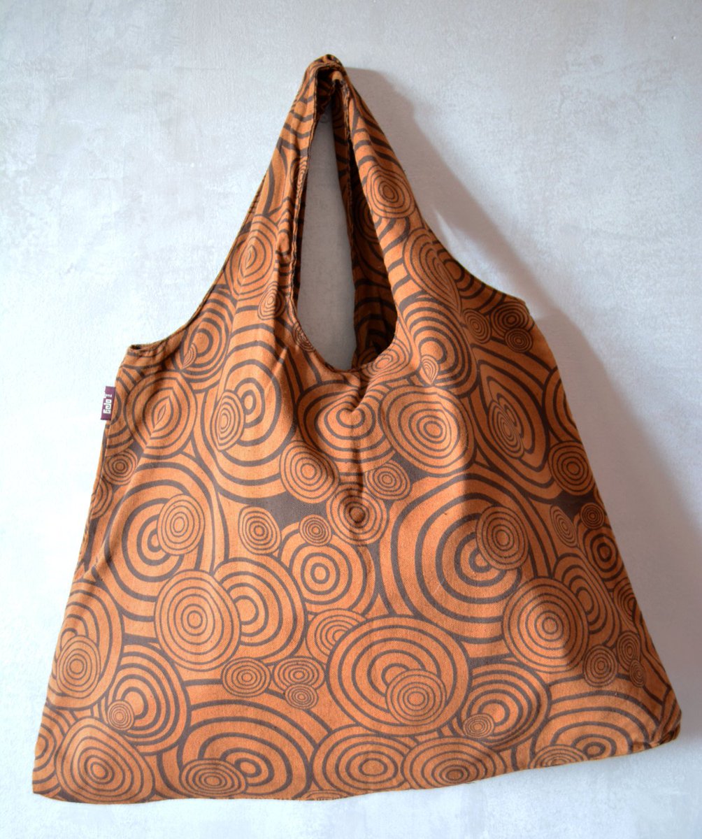 EdoCollection1's tweet image. Large Hobo Bag Spiral Motif-Brown 
$20.00
➤ goo.gl/TMCQKZ
via @outfy