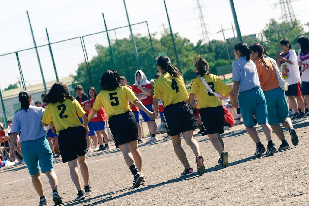 shibataruna's tweet photo. 最後の体育祭！
3日間過ぎるのあっという間すぎたけど
優勝できて本当に良かった😂

部対抗で最後に3年全員で走れてよかったし楽しかった！！！

とにかく良い思い出ができました！

3-2最高✨ https://t.co/sPbN9wXHsy