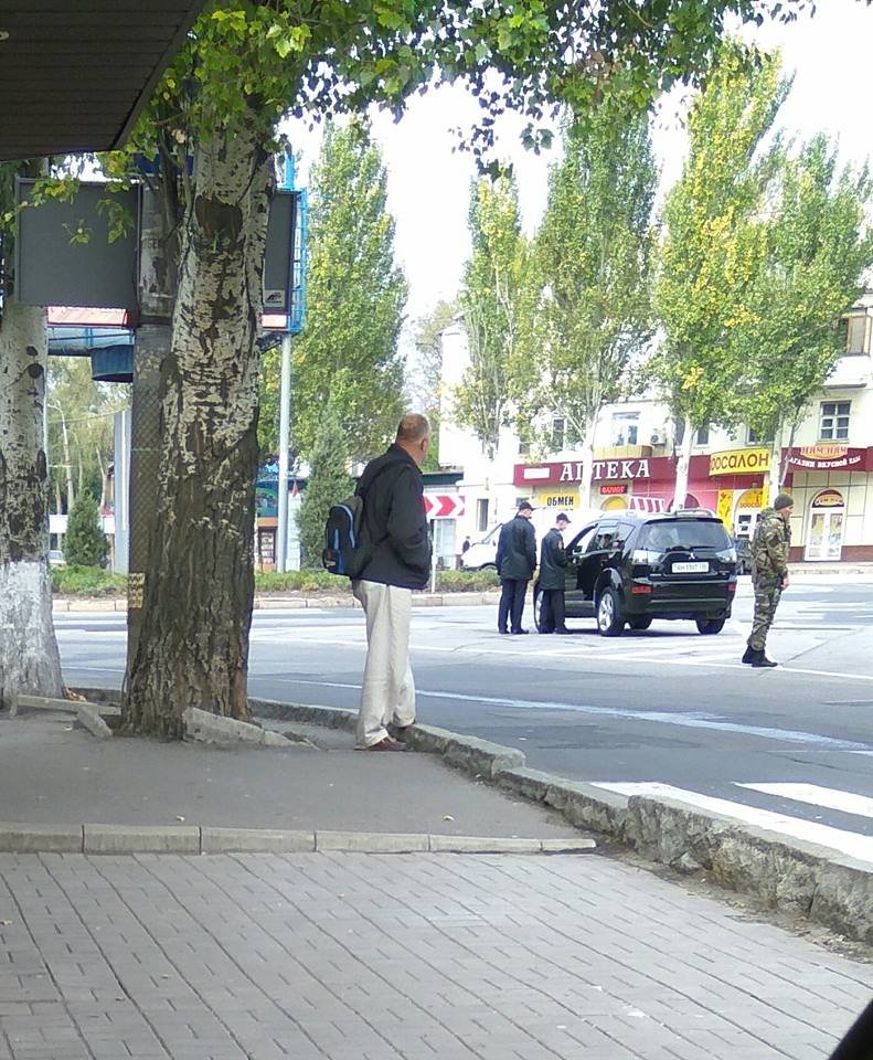 loogunda's tweet photo. @OSCE_SMM 10:00 #Donetsk #Bakiny [thread]: "I've no idea whom they are searching and stop, but half night yesterday they were shooting with AK" "THey don't just having practical lessons but press taxi drivers [=trying to sqeeze money]" https://t.co/MQ6oK8G4fy
 https://t.co/4CYC8vzUCN