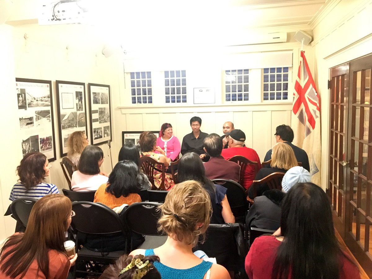 literASIAN's tweet photo. What a magnificent event! We saw familiar faces from #literasian2018 and delighted they joined us for this great panel on traditional publishing vs. new publishing approaches in the literary world. Next up Sunday #WORD18 #AsianCanadian https://t.co/SVc1aYzAMr https://t.co/GbKaANY91a