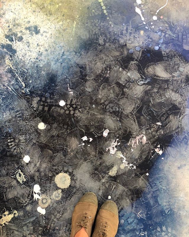 JessicaZoobArt's tweet photo. Loving the darker colours on my studio floor..
I'm planning to paint this weekend..what about you? what are your weekend plans?
.
.
#ihavethisthingwithfloors #fromwhereistand #studioscenes #artflowsessions #creativeprocess #creativityfound #createeveryd… https://t.co/ITCoitCbQn https://t.co/mMIFlJXQVK