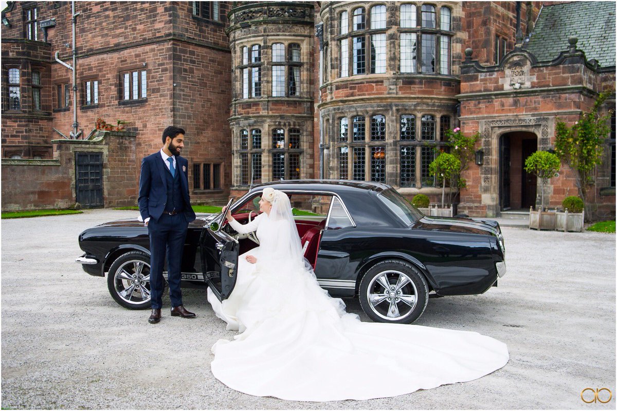 Ebeaumontdesign's tweet photo. ✨SOPHIE✨. #emmabeaumontbride #bespokeweddingdress #dressmakercheshire #dressmakerlondon #londonbridaldesigner #weddingdressdesigner https://t.co/5AK50BDGME