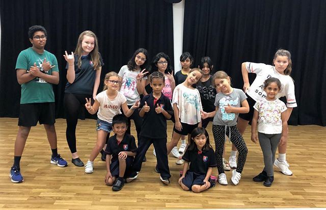 It’s Saturday and that means dance Dance Dance! A variety of dance classes to choose from
Just give us a call and book your spot 📷 GEMS Founders School HIp Hop Class! 
#impact #dubai #dxb #mydubai #dance #dubaidance #dancers #streetdance #hiphop #kidsclasses #kidsevents #ins…