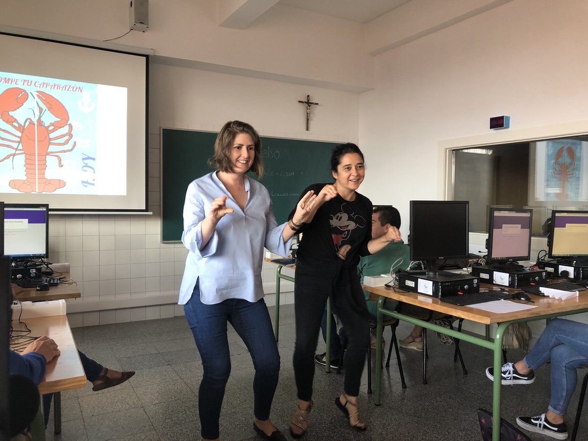 Tryck6's tweet photo. El baile de la langosta #posgradomaecenas @menendezpelayo1 @innovacionmec https://t.co/Dv6pIihPkX