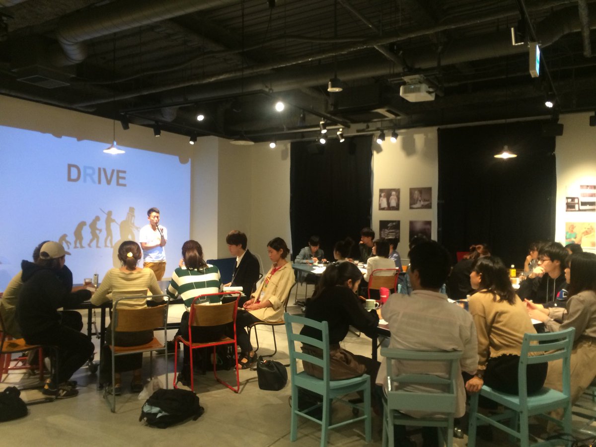 hygger_cafe01's tweet photo. STATUS GATE vol.1開催中‼️
参加者は20名超え‼️

徹底的に自分と向き合う1日になりそうです👀
#STATUSGATE #学生カフェHYGGER #インターンシップ https://t.co/SLKRpbXhA4