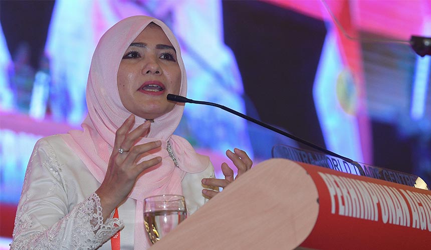 501Awani's tweet photo. #AWANInews #AWANI745 PAU 2018: Rakyat mula sedar mereka 'dikencing' - Ketua Puteri UMNO
https://t.co/SoS4HAstiS https://t.co/v9IIrLZVMB