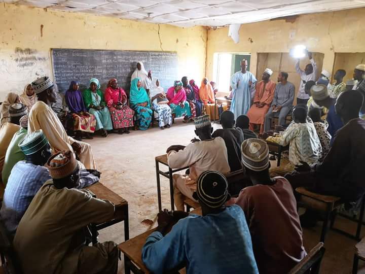 AishaAugieKuta's tweet photo. Alhamdulilah for successful ward rounds in Augie LGA.

Overwhelming support from the people of Augie. We're doing this together.
.
#projectA3 #lokaciyayi #thetimeisnow #MamaMaiKwai #politics #grassroot  @ Yola, Kebbi, Nigeria https://t.co/vW189knRUV