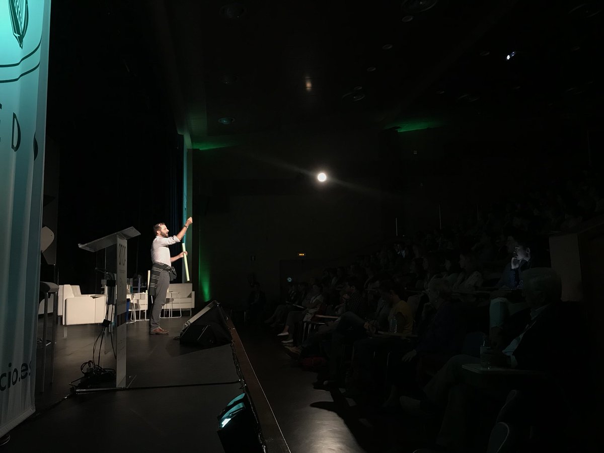 virginialonso's tweet photo. Mates: Armonía, Poesía, Creación. Jaime Buhigas en #Enap18 https://t.co/eUZq1wGb2y