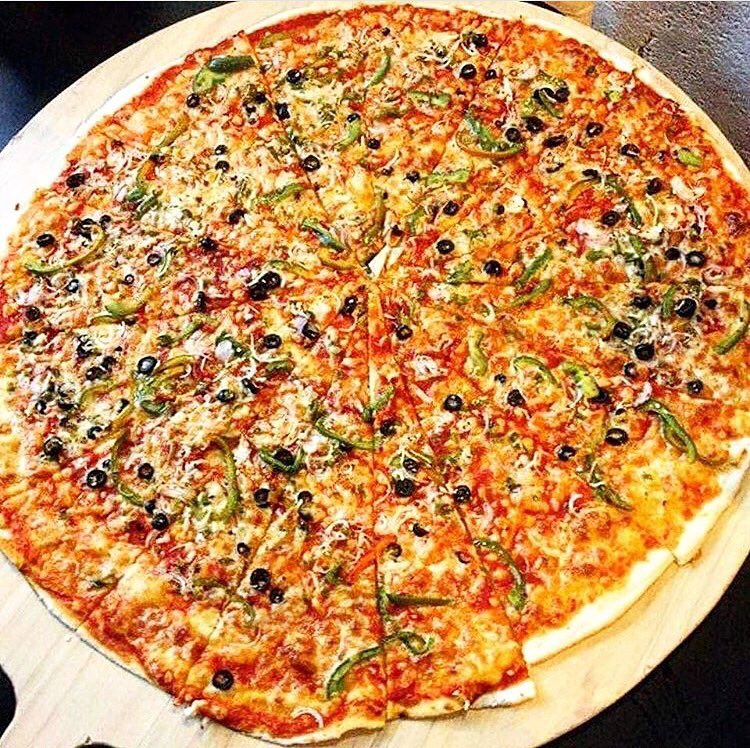 Saturday Vibes ✔️🍕
.
@bakedandwiredindia located in Kalyani Nagar is famous for its Monster 28 inch pizza that is loaded enough for your scrumptious #saturday meal!
.
Tag your Gang💪🏻💪🏻
.
📸 : @beingpunekarofficial
.
#pizza #monsterpizza #bakedandwiredindia
#thepunefoodie