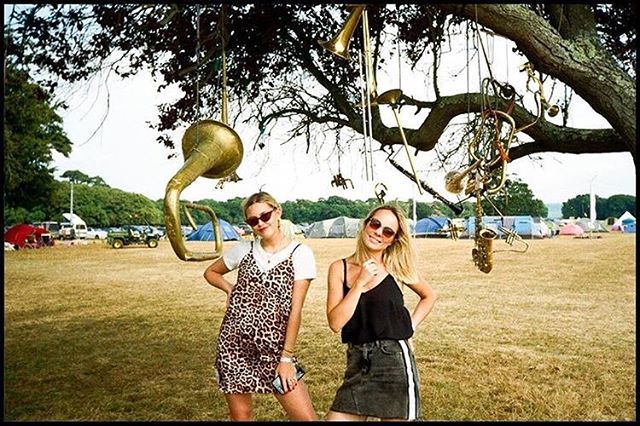 👯‍♀️🌿🎶 📸 @thom_bingham ift.tt/2IqXAGm