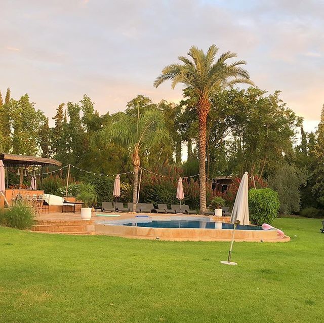 BMSRally's tweet photo. Early morning at #villadinari , sponsors of #rallymarrakechsahara and supporters of #britishmoroccansociety https://t.co/rhFk4Hyv03 https://t.co/pLyuhrYxXl