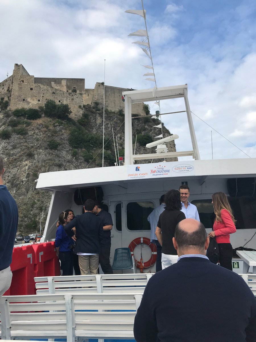 #SpinUpAward stiamo partendo da Scilla per formazione a bordo ⁦<a href="/killermedia/">Antonio Prigiobbo</a>⁩ ⁦<a href="/angelomarra/">Angelo Marra</a>⁩ ⁦<a href="/UnioncamereCal/">EEN di UC Calabria</a>⁩ ⁦@frank_hysa⁩ ⁦@BarberiRiccardo⁩ ⁦<a href="/NAStartUp/">NA StartUp</a>⁩ ⁦<a href="/Apemagna/">Cristiano Magnani</a>⁩ ⁦<a href="/vitocaruso/">Vito Caruso</a>⁩