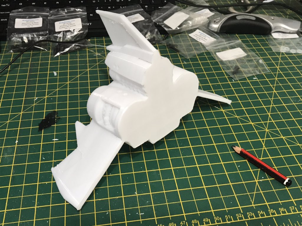 Mad_Miles's tweet photo. Final major piece printed again in #filamentive petg #vipermkII #BattlestarGalactica #3dprinted #3Dprinting https://t.co/C6s8CaBc5t